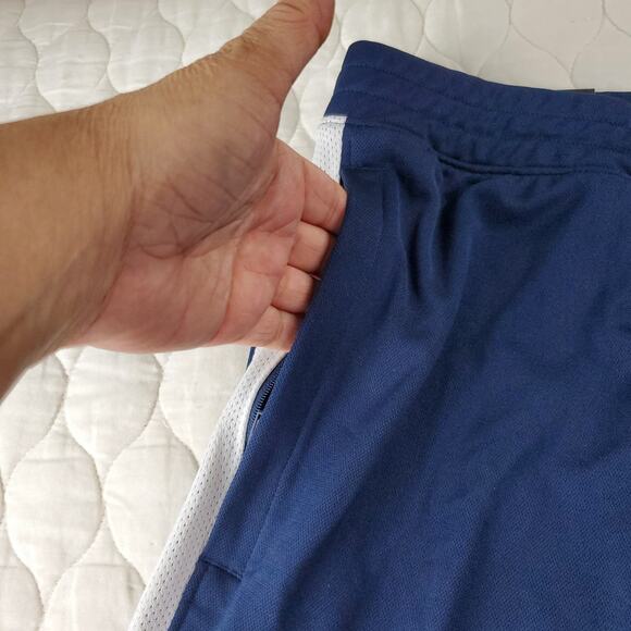 NWT Under Armour Men's Med Fitted Performance Taper Joggers Dark Blue Zipper Leg - Picture 5 of 13